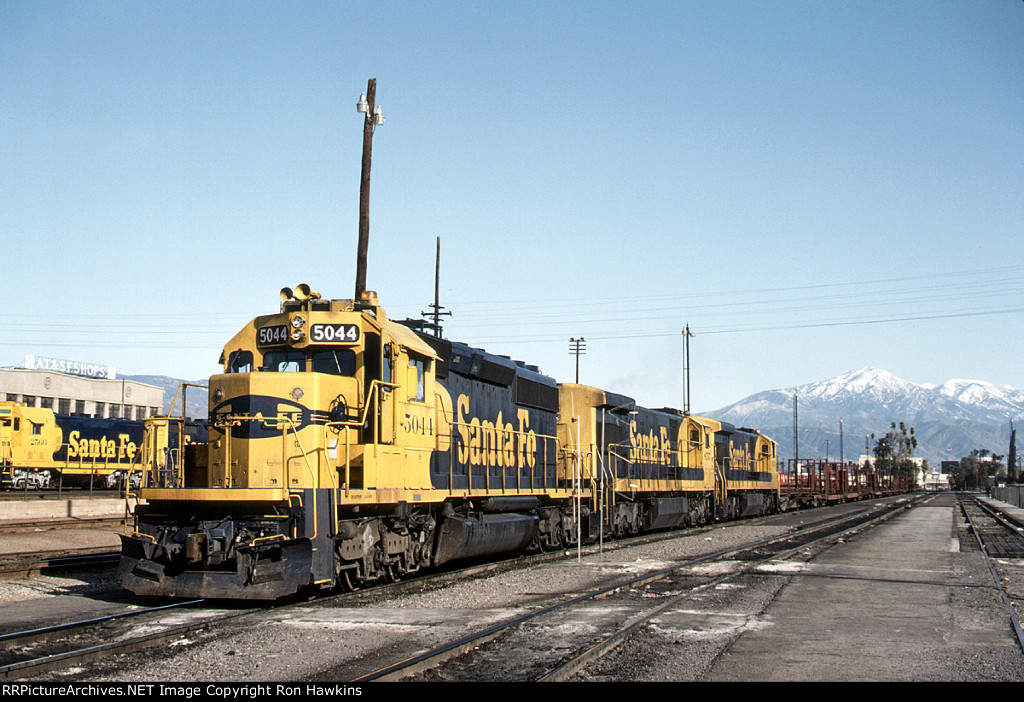 ATSF 5044 (REPOST)